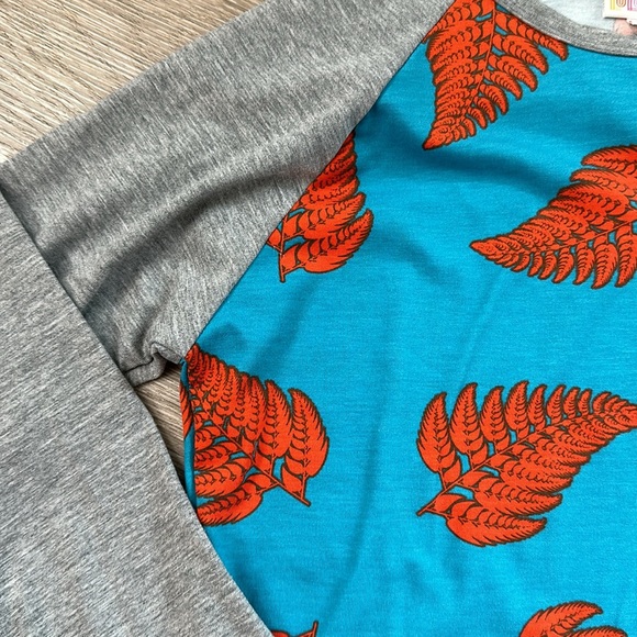 Lularoe Randy tee - Picture 3 of 4